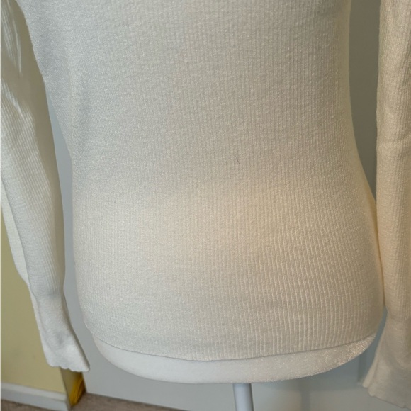 A NEW DAY Off White V-Neck Sweater With Pleated Shoulders Size Small - Picture 3 of 7